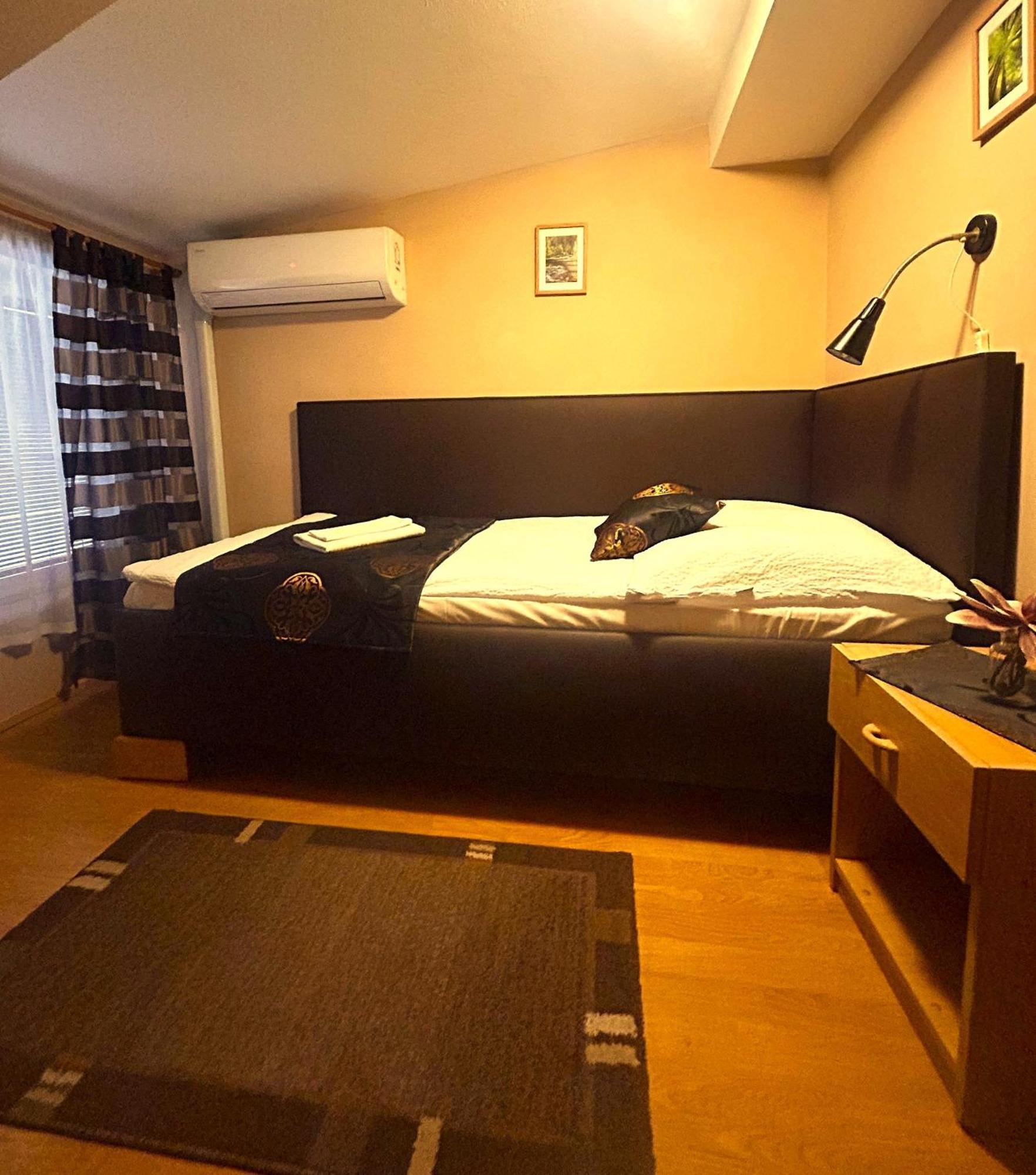 Penzion Siesta Vráble Eksteriør bilde